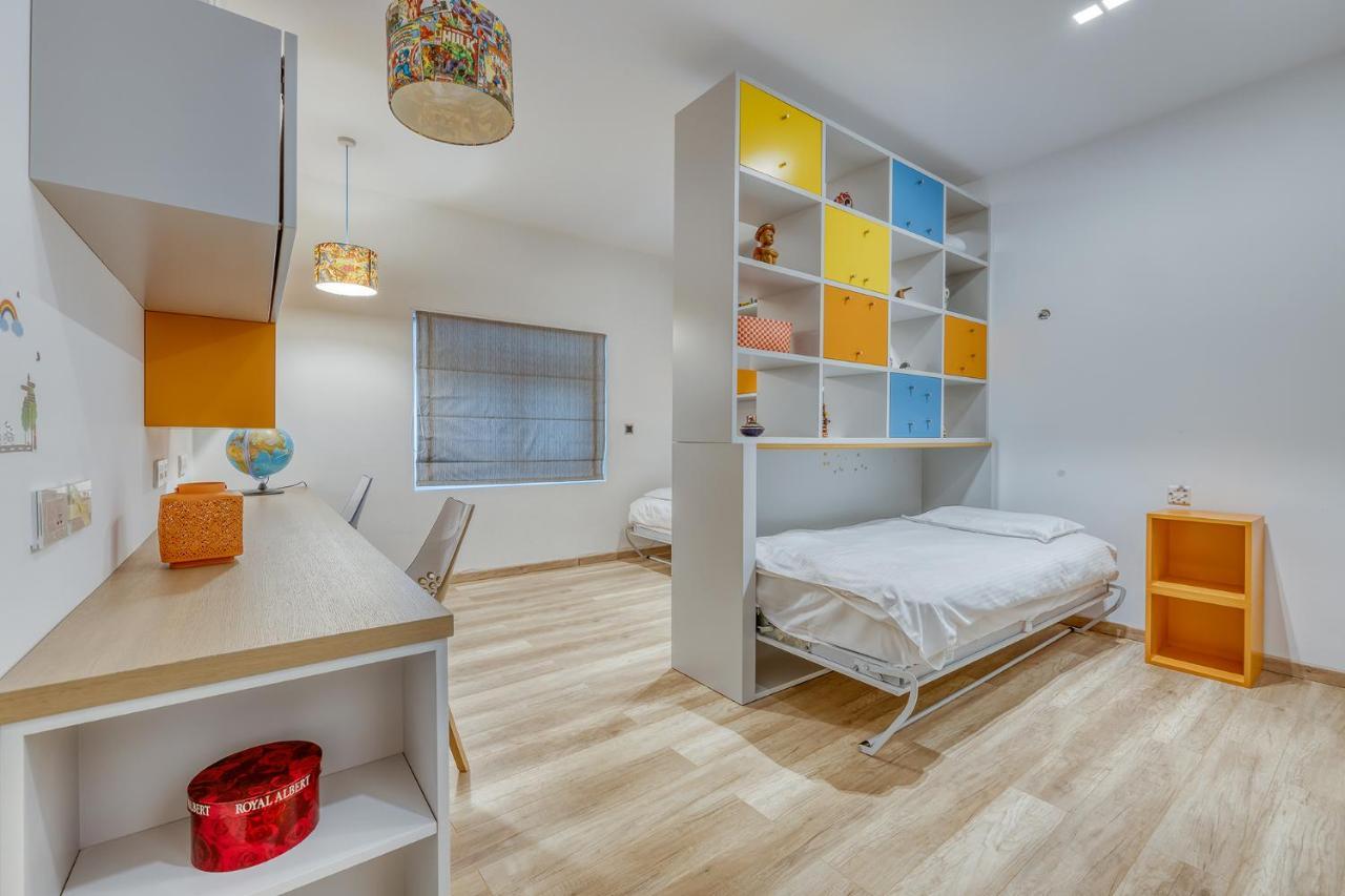 Apartment Superb Seafront Family *