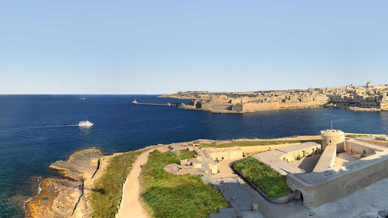 Superb Seafront Family Apartment *