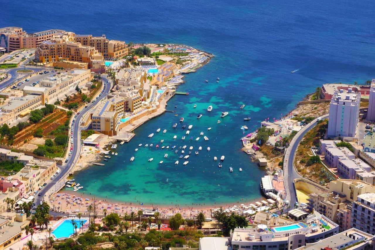 Superb Seafront Family Sliema