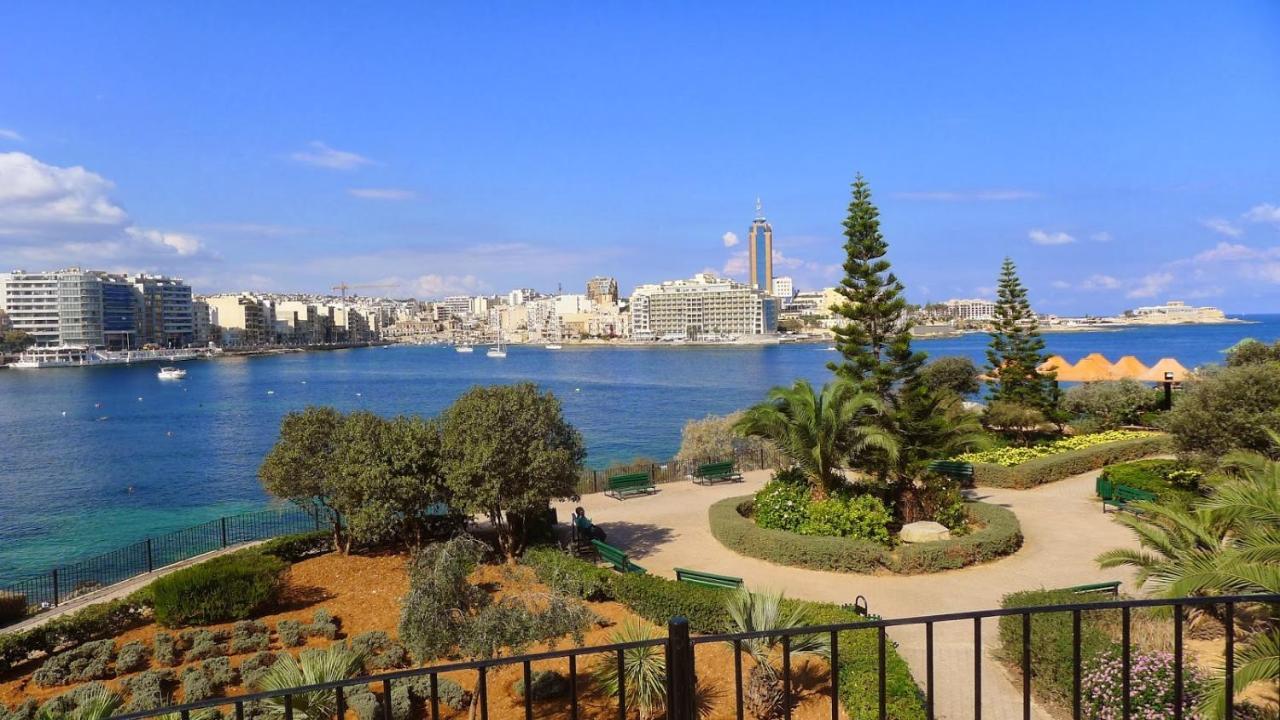 Superb Seafront Family Sliema